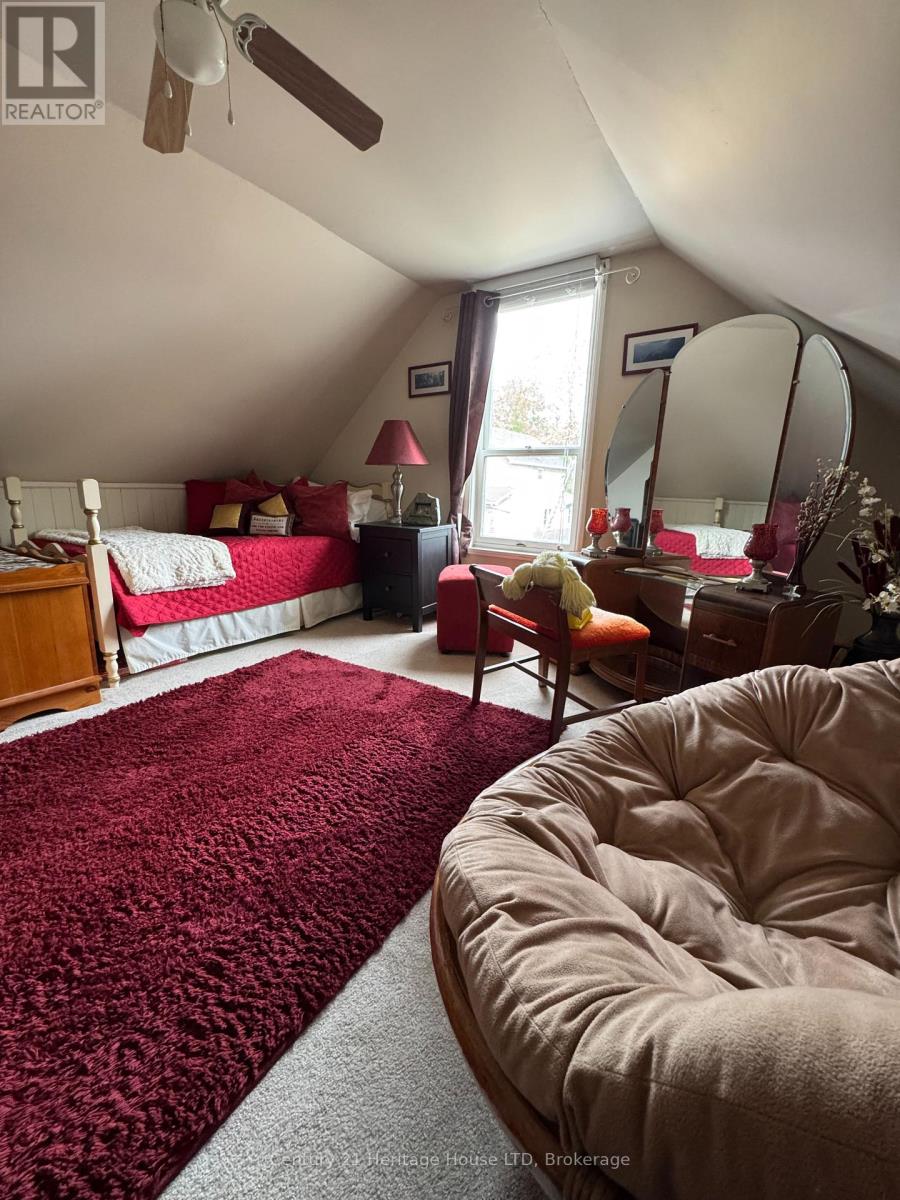 87 MARGERY ROAD - 21