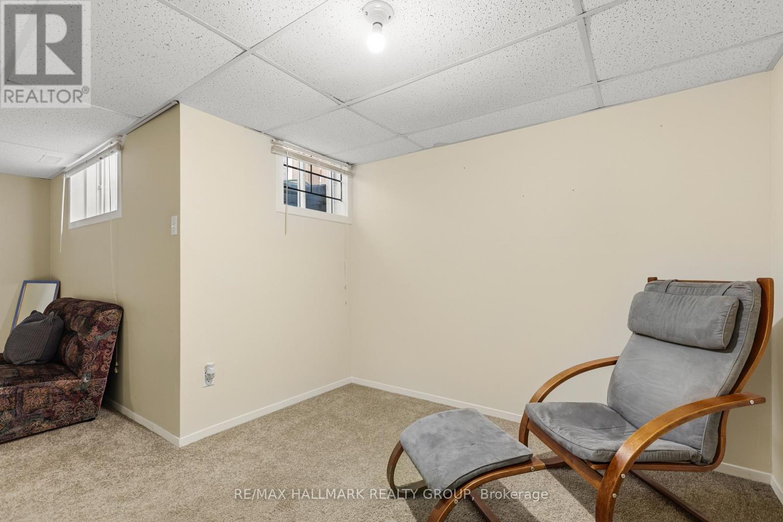 290 STONEWAY DRIVE - 26