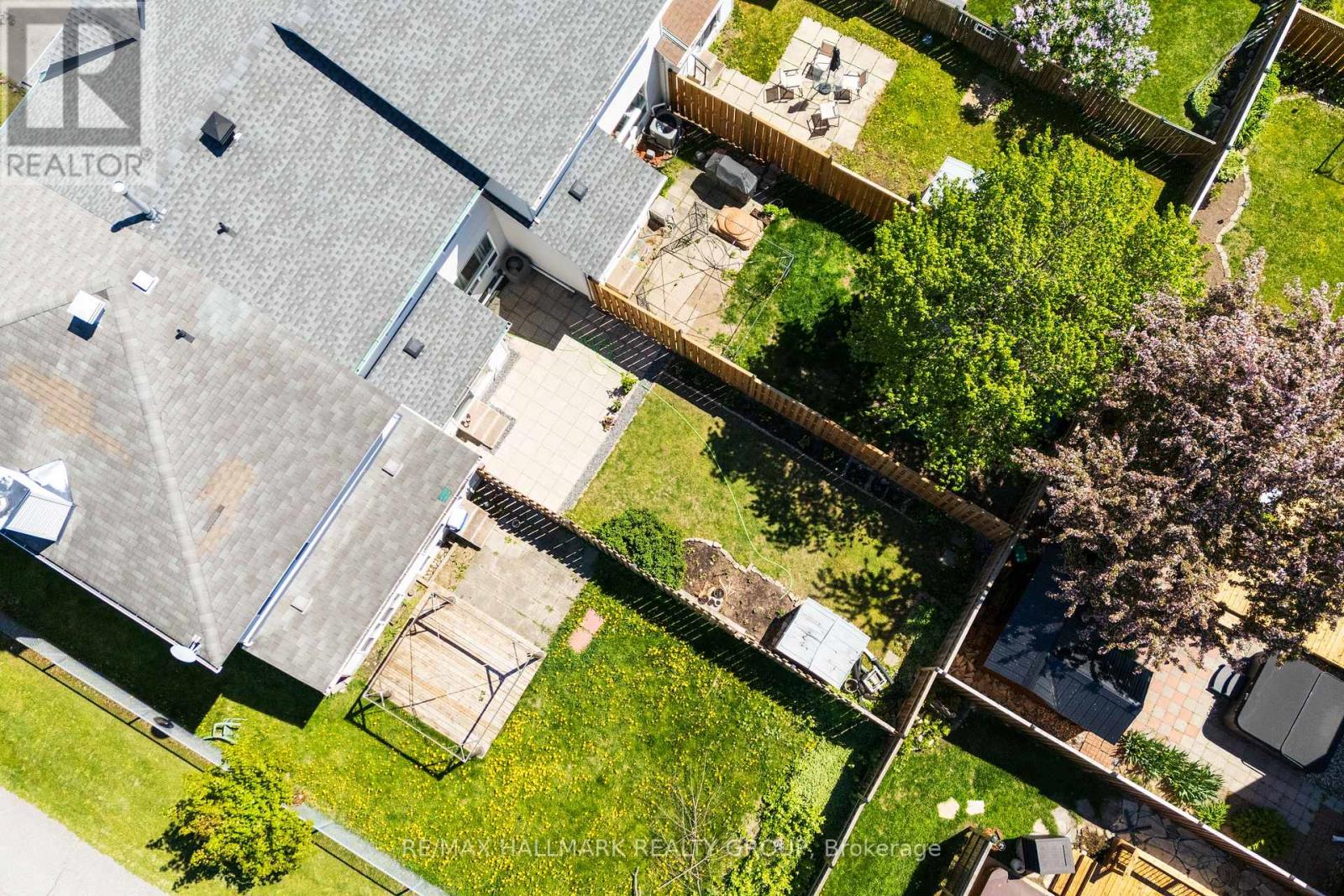 290 STONEWAY DRIVE - 31