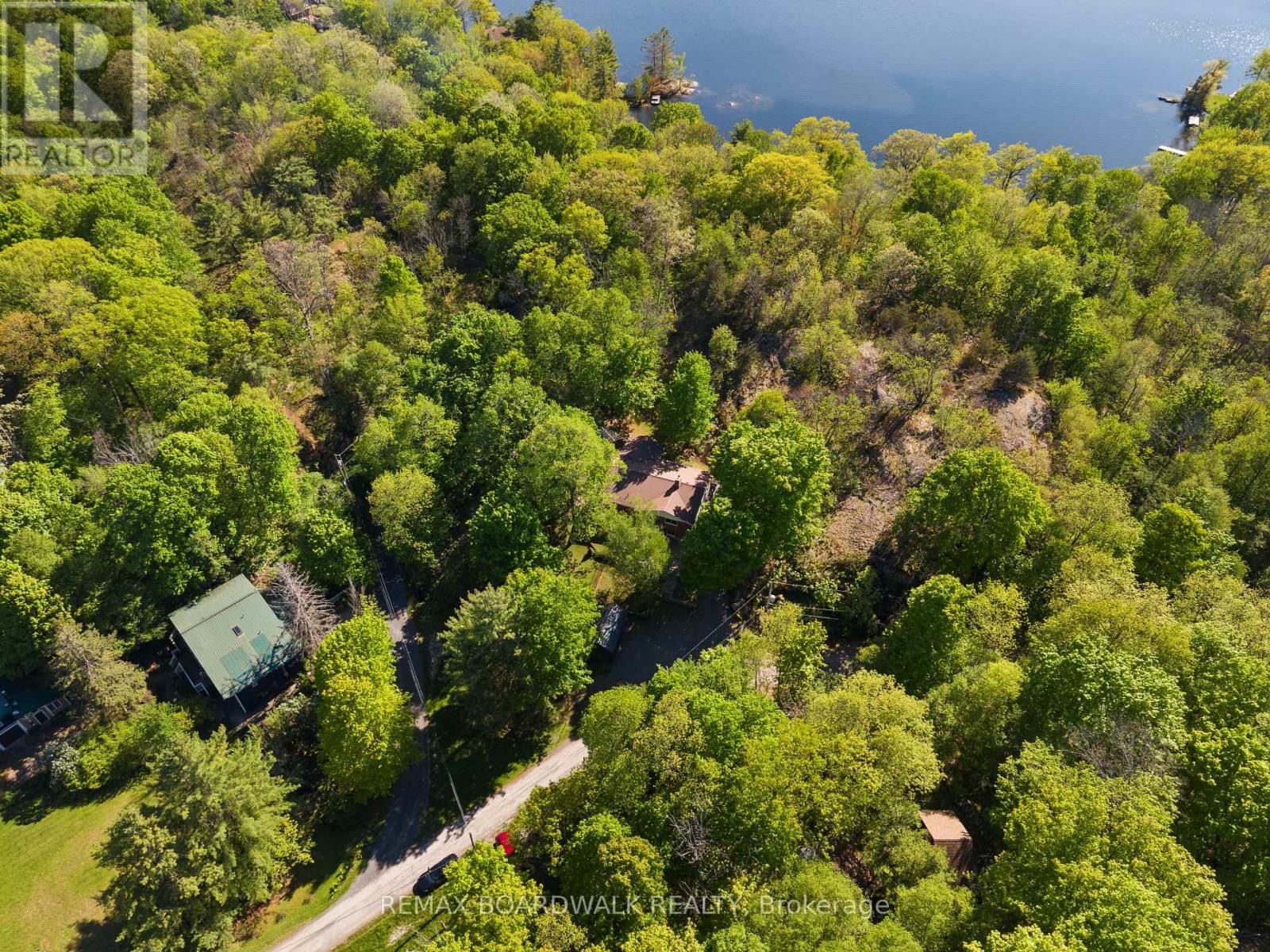 802 BEACH LANE - 41