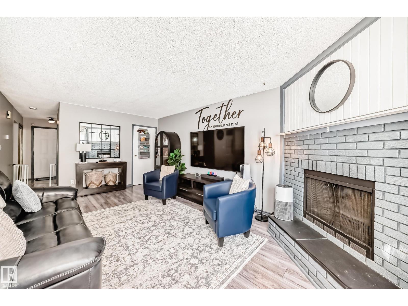 214A WARWICK RD NW - 5