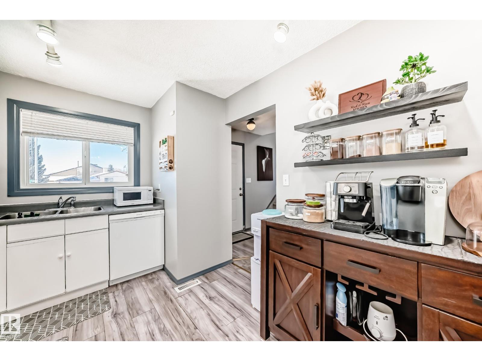 214A WARWICK RD NW - 6