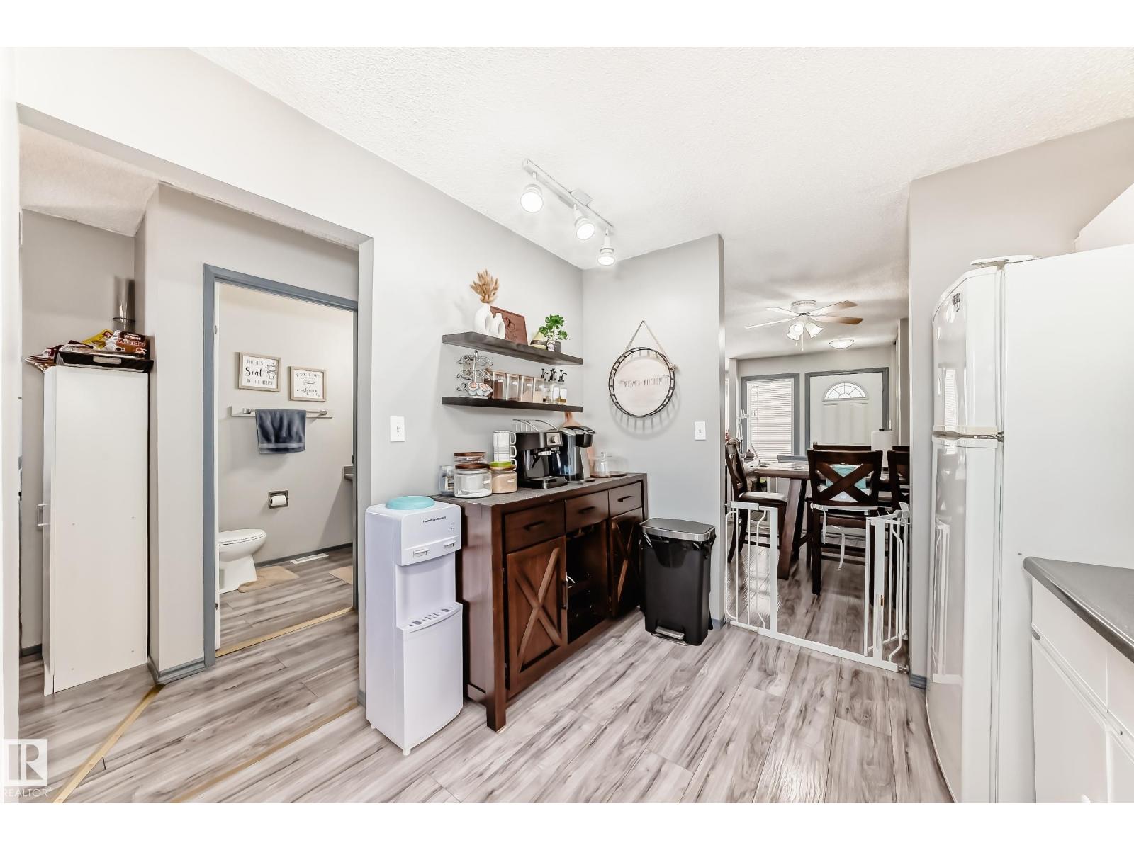 214A WARWICK RD NW - 7