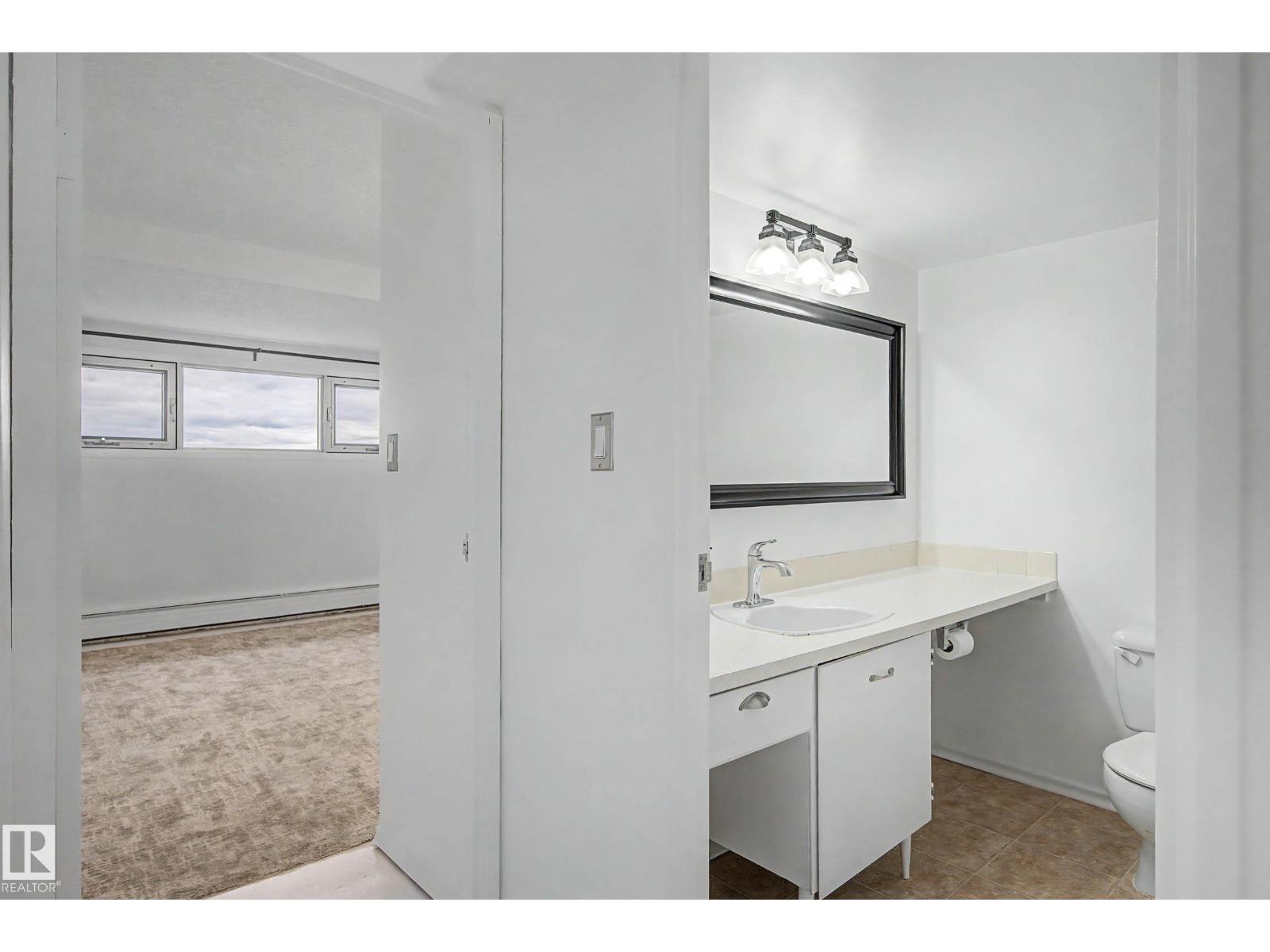 #160 8735 165 ST NW - 9
