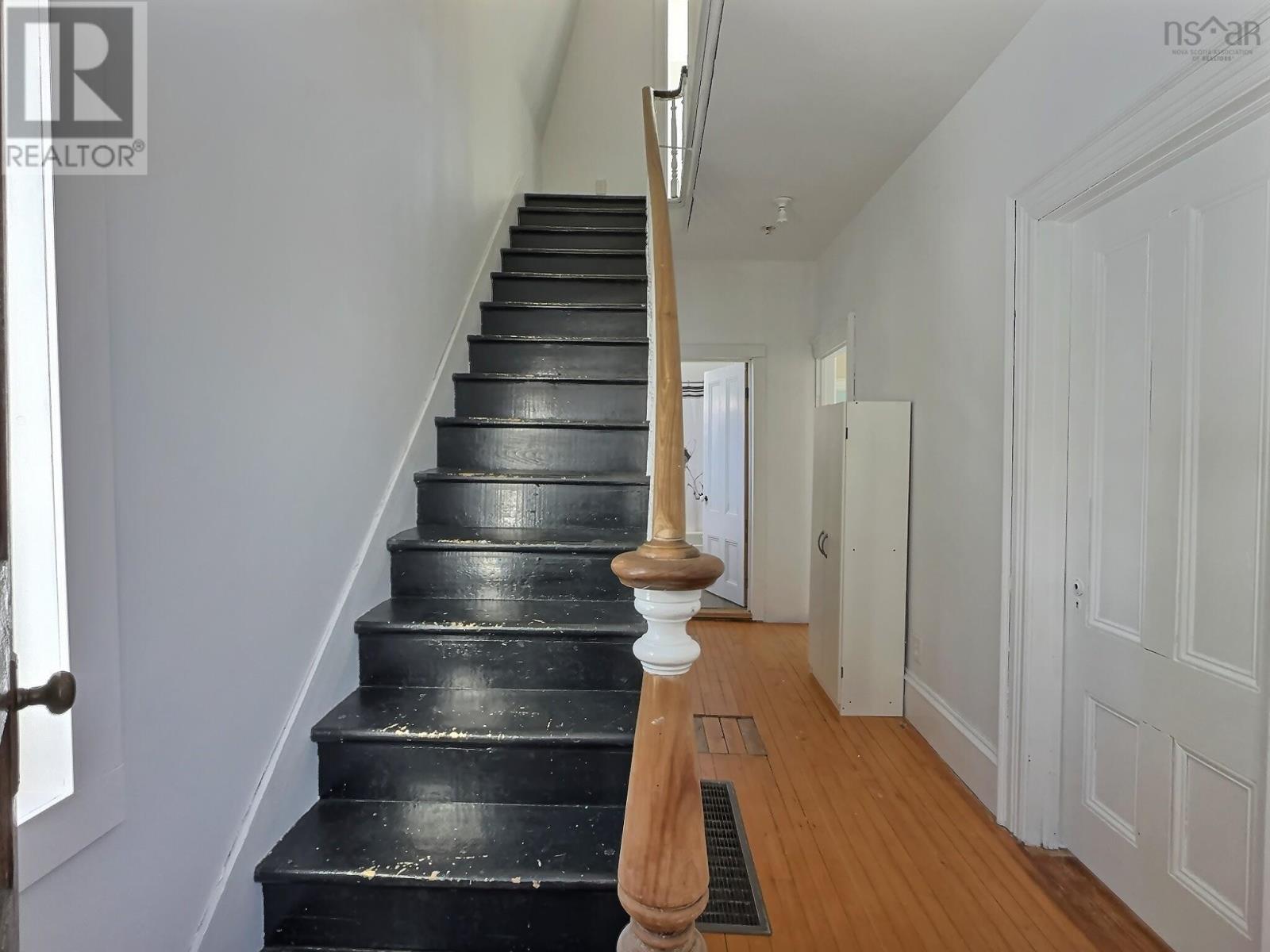 14 High Street - 12