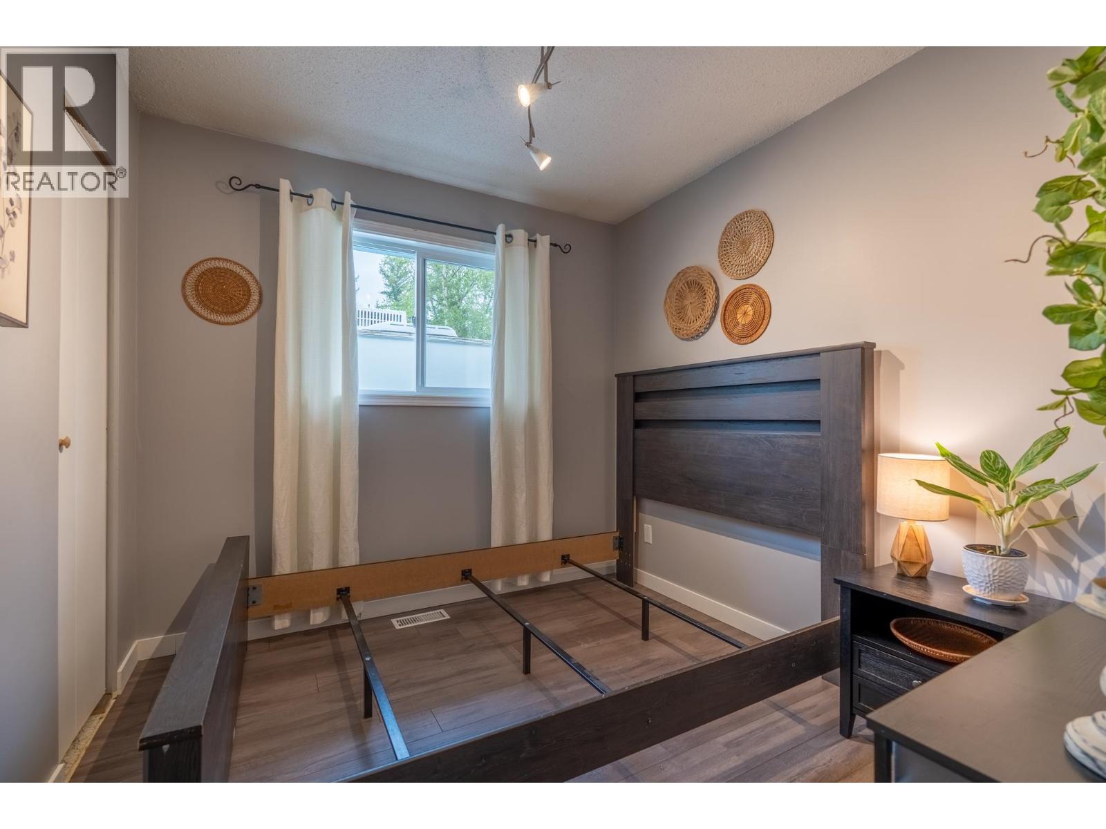 Photo 9 of 21 — 7325 IMPERIAL CRESCENT · Prince George, BC