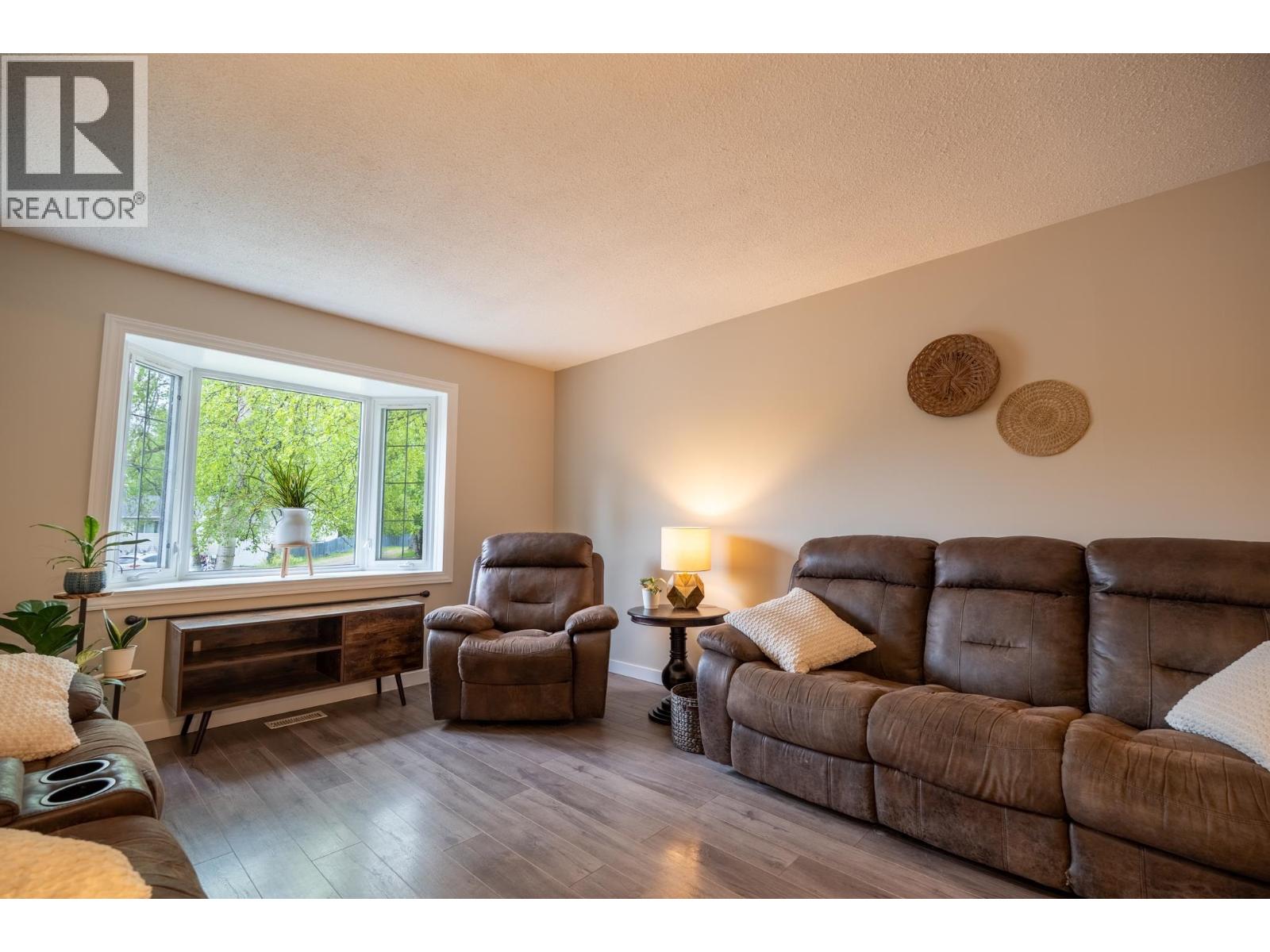 7325 IMPERIAL CRESCENT - 2