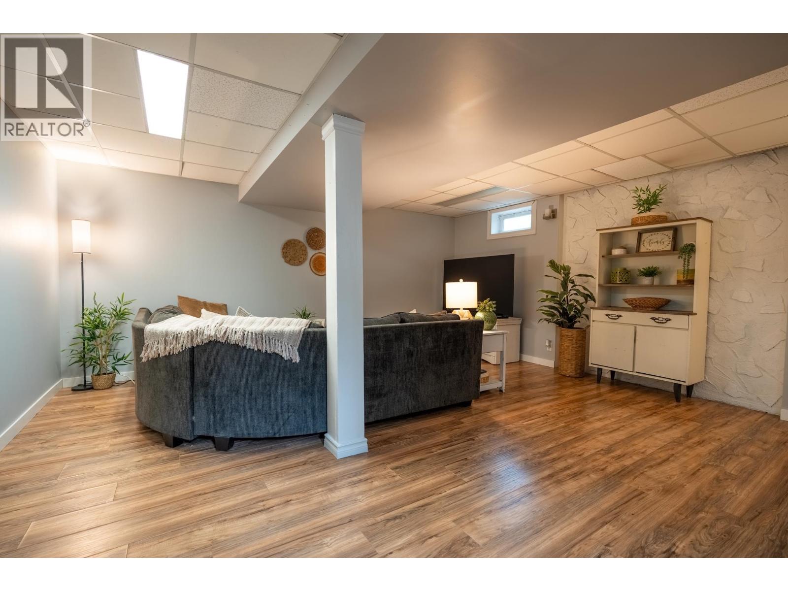 Photo 12 of 21 — 7325 IMPERIAL CRESCENT · Prince George, BC