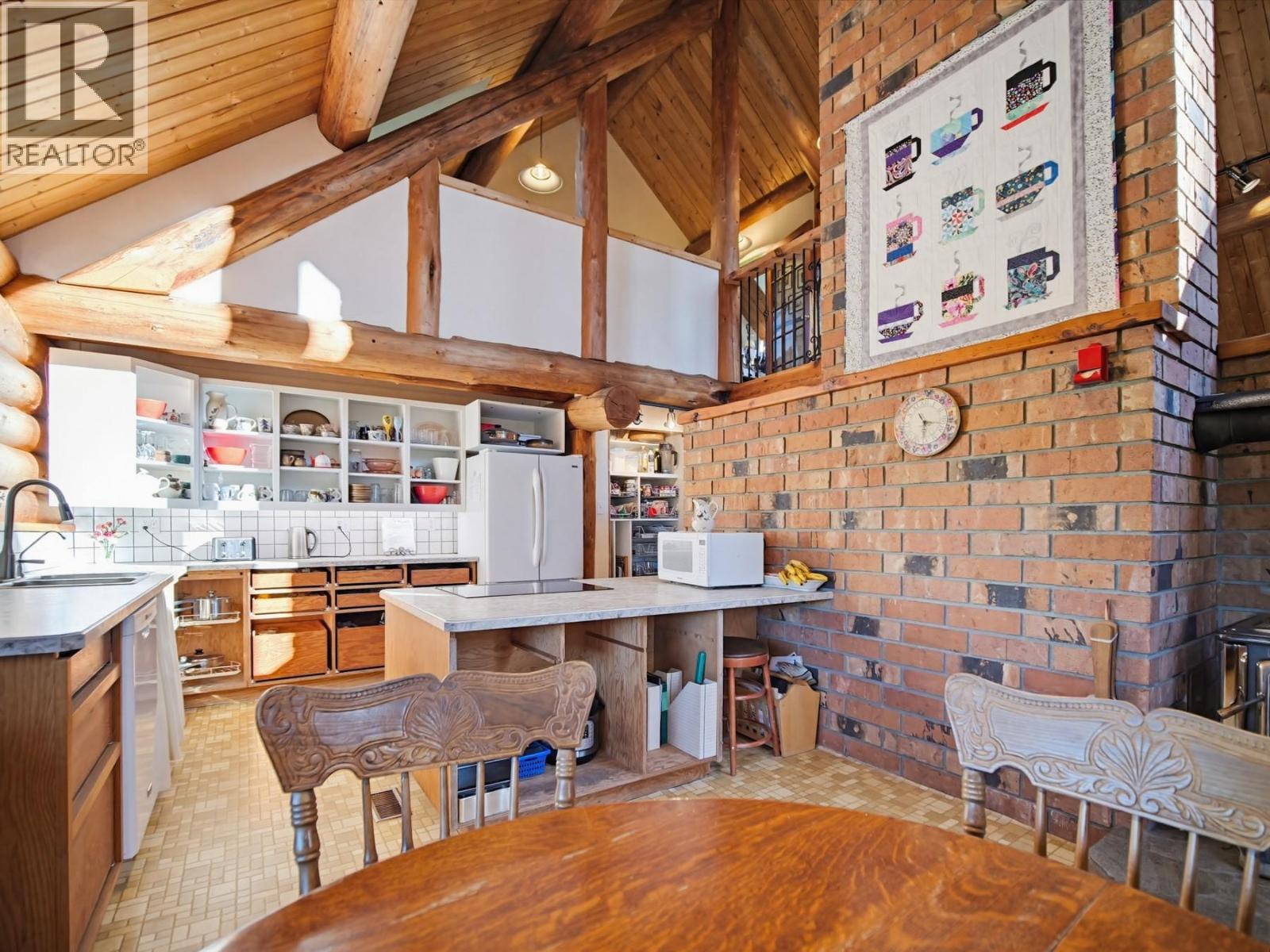 3330 Henderson Road - 10