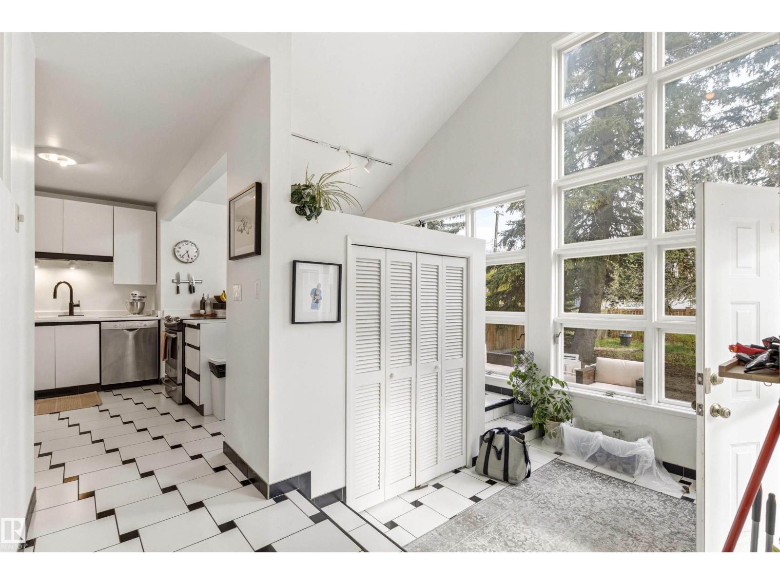 11415 73 AV NW - 18