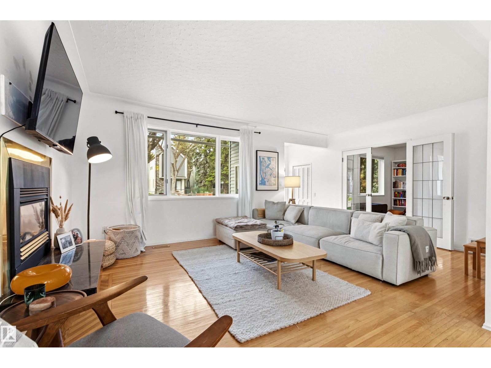 11415 73 AV NW - 14