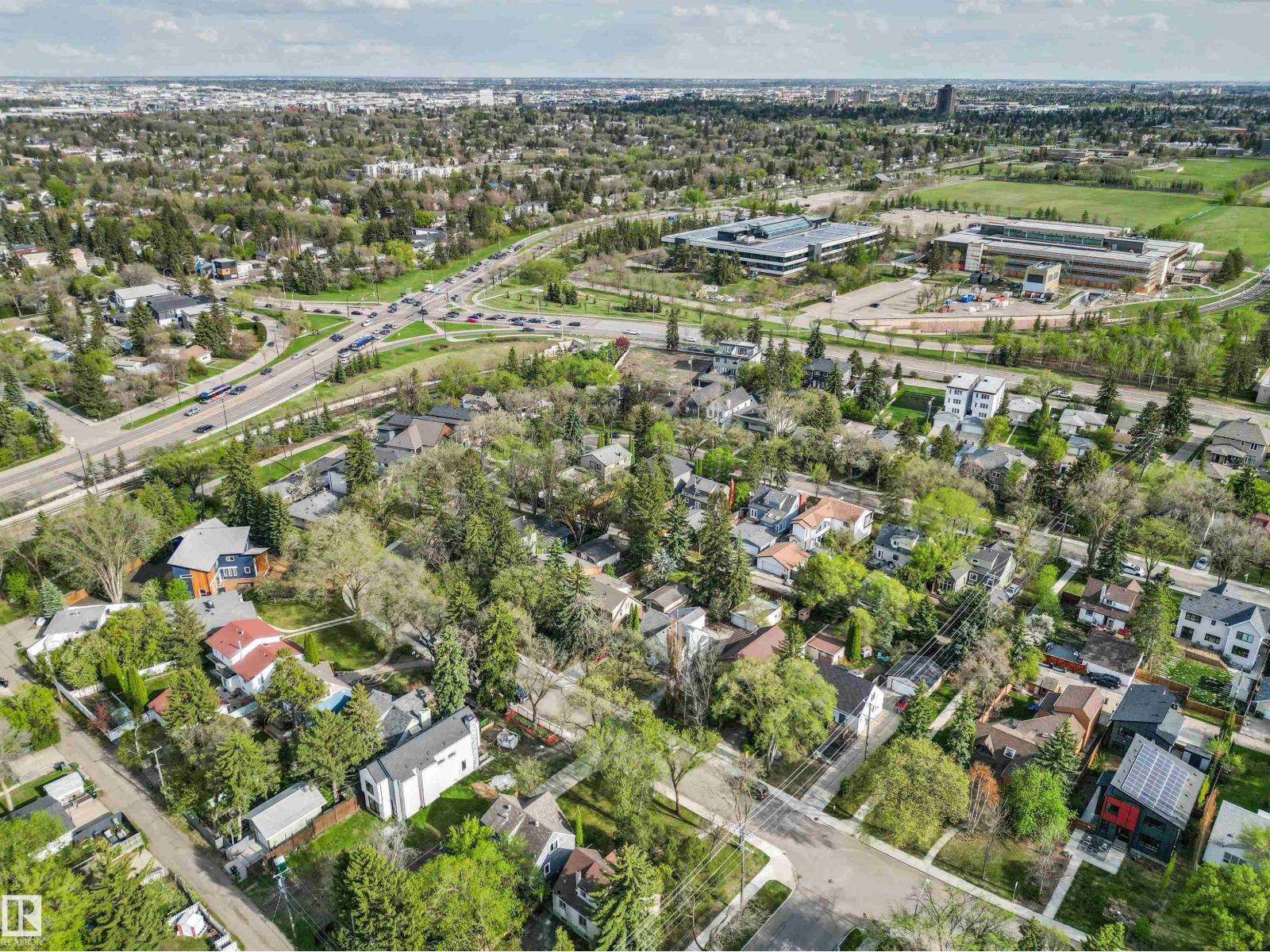 11415 73 AV NW - 72