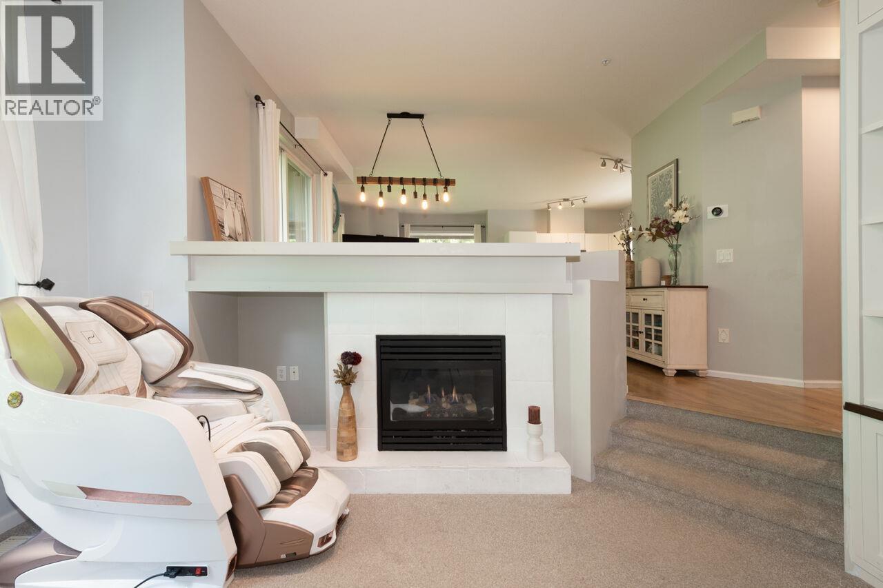 28 50 PANORAMA PLACE — photo 4
