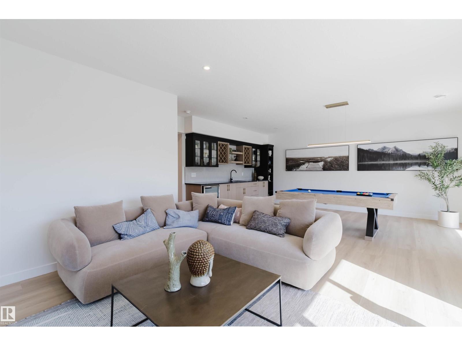 211 EDGEMONT GR NW - 54