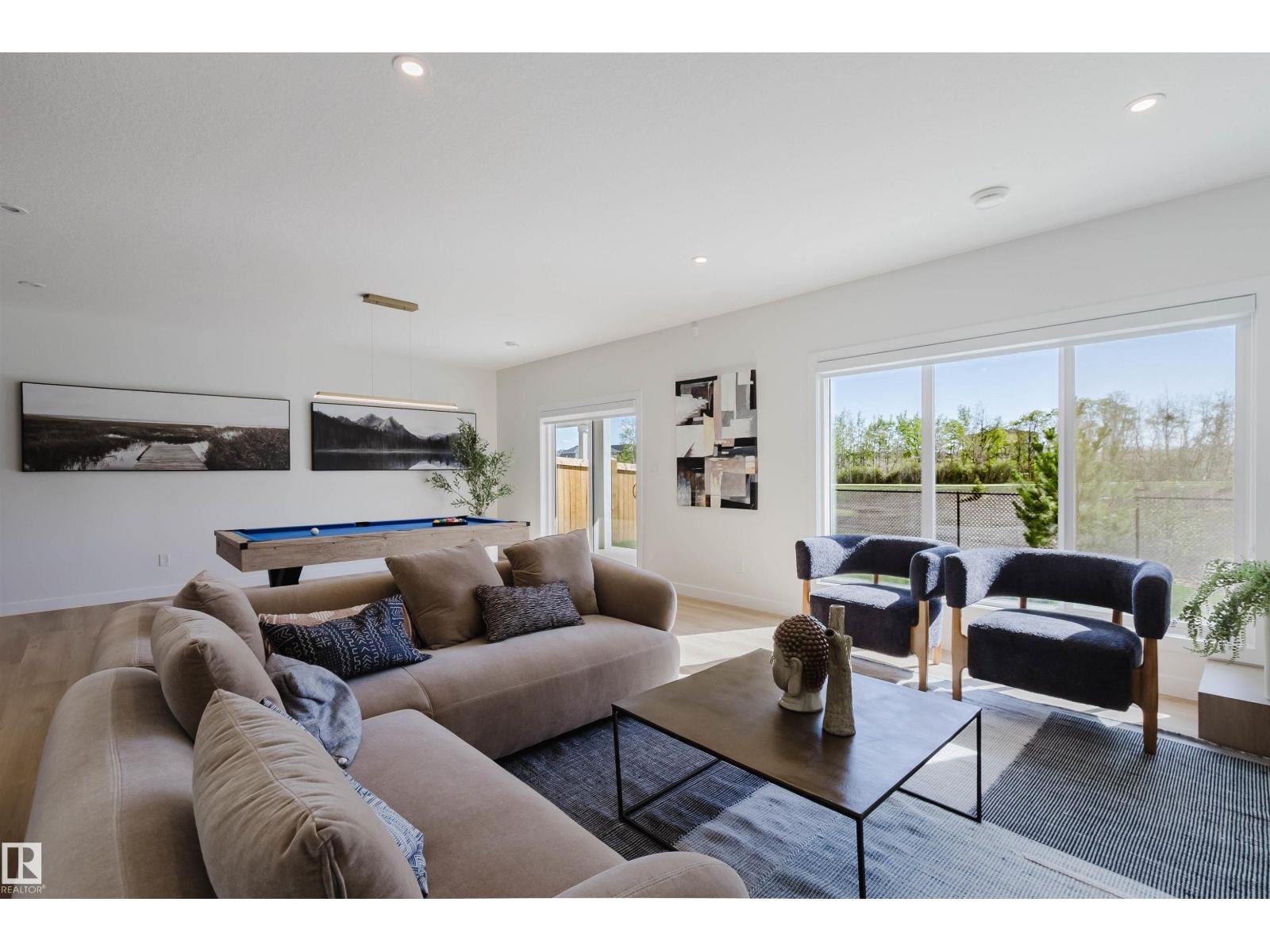 211 EDGEMONT GR NW - 55