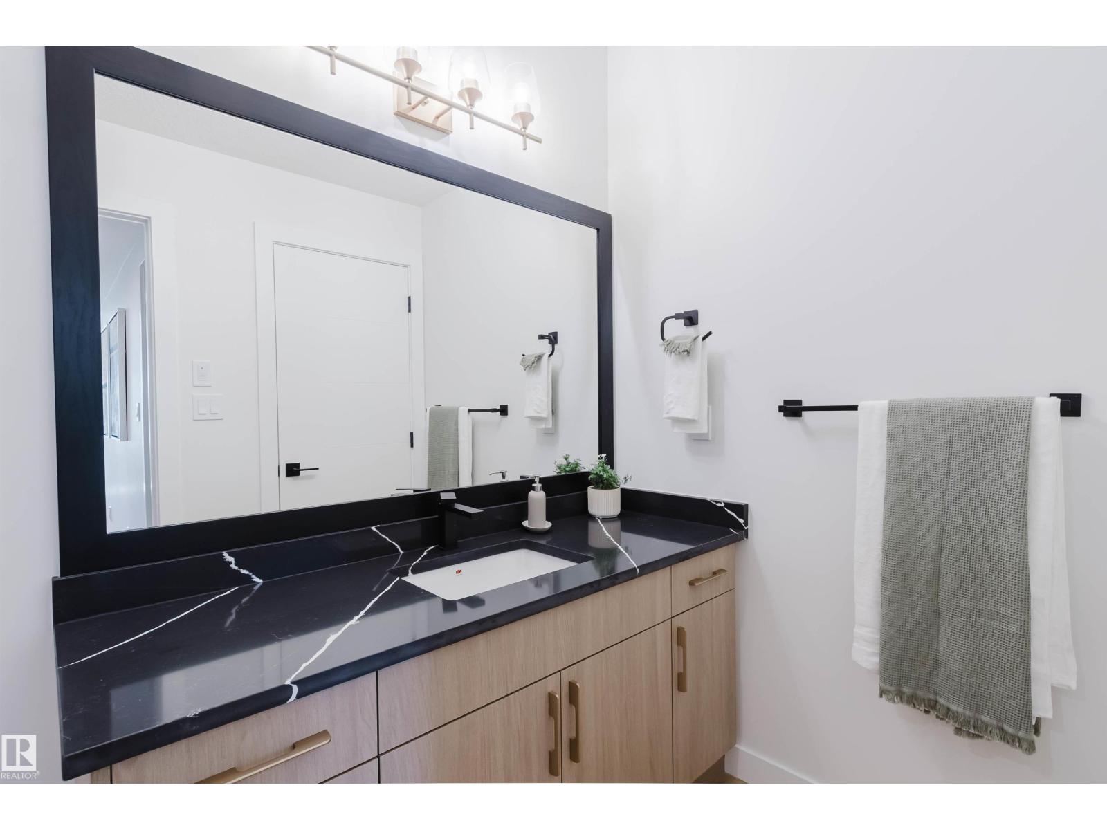 211 EDGEMONT GR NW - 59