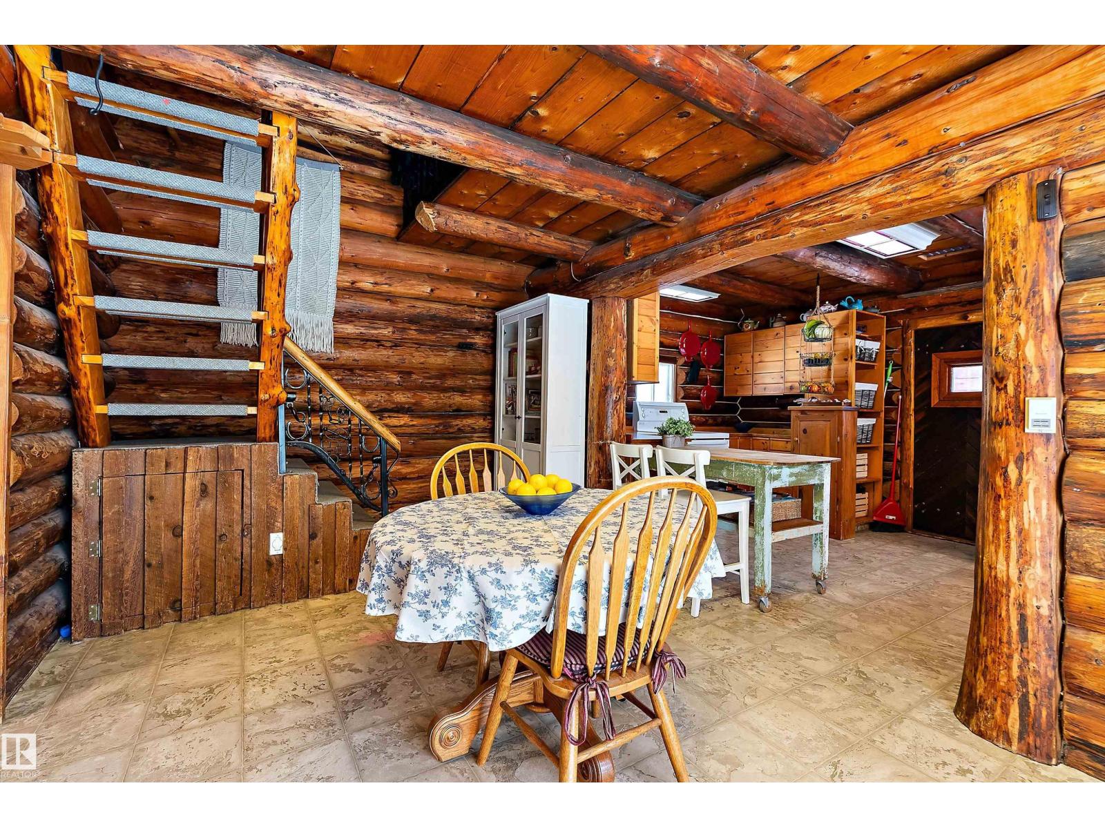 21056 TWP ROAD 465 — photo 8