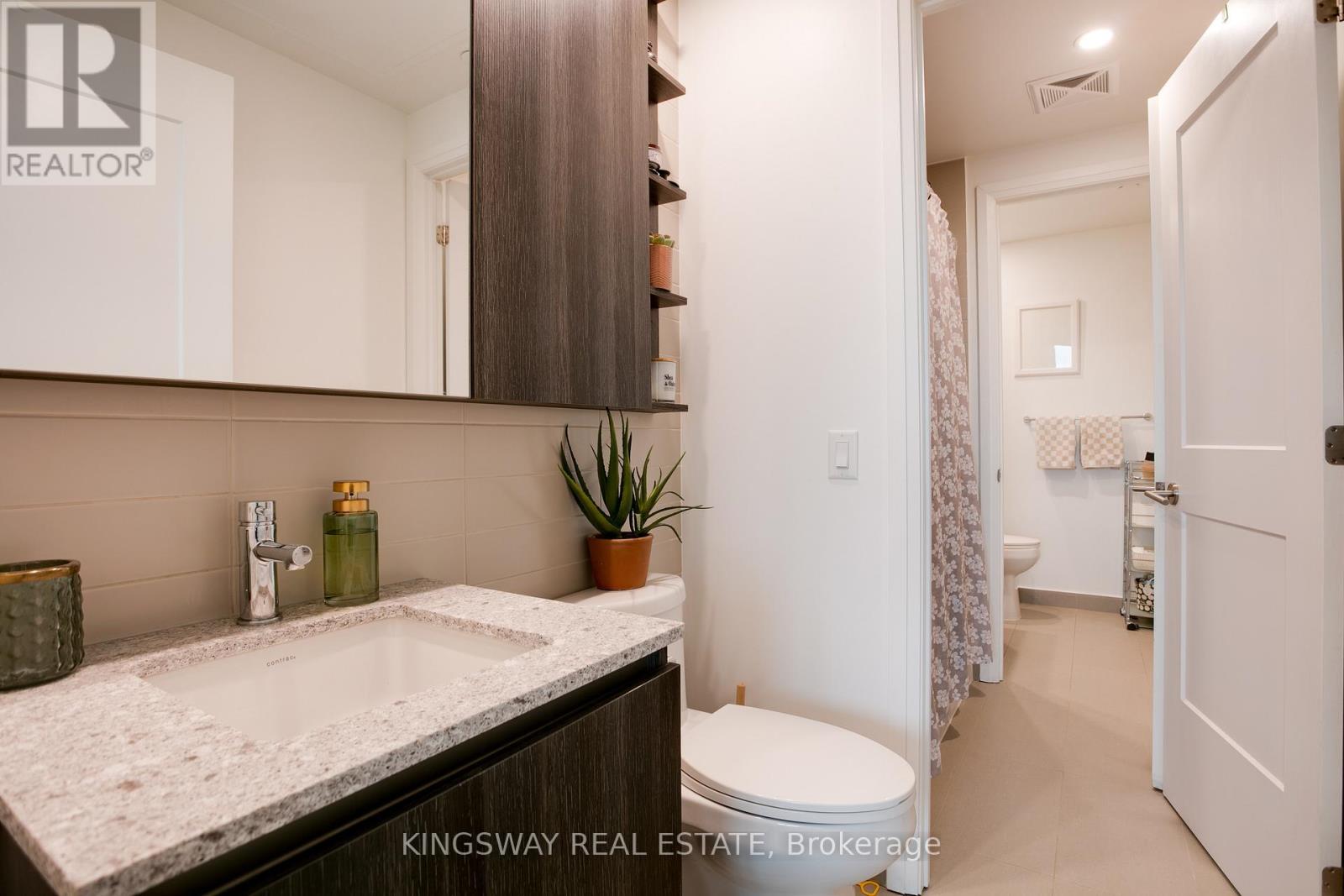 #910 21 PARK STREET - 21