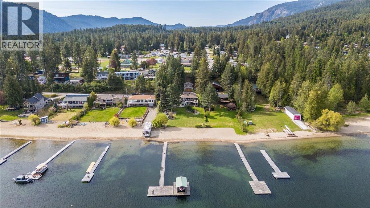 100 Sandner Road, Christina Lake