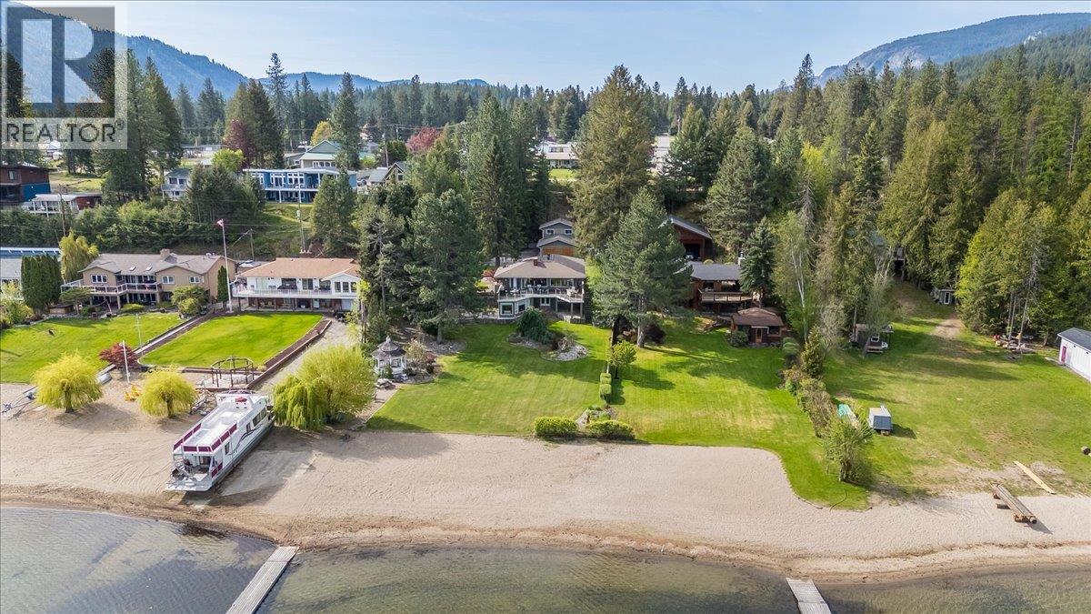 100 Sandner Road, Christina Lake