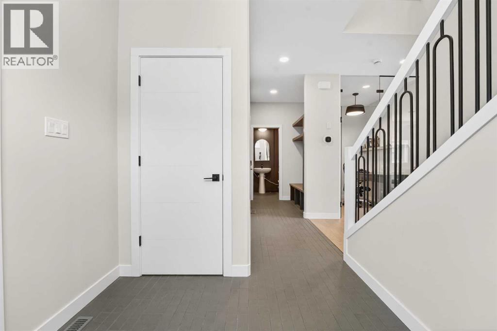 640 Devonia Road W - Image 3