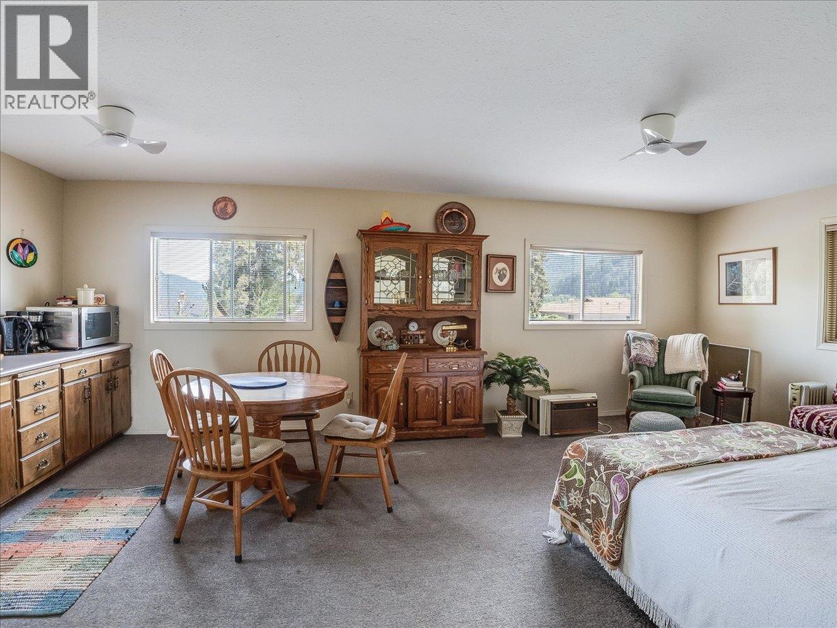 100 Sandner Road, Christina Lake