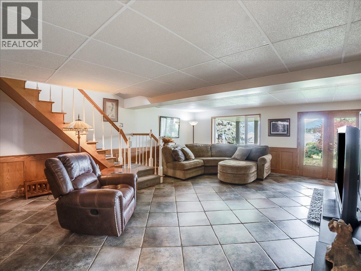 100 Sandner Road, Christina Lake