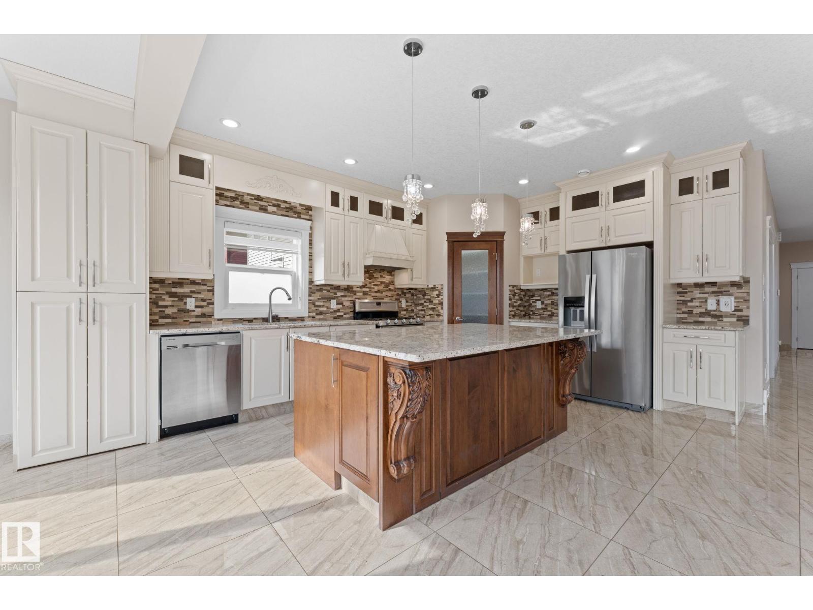 16543 132 ST NW - 22