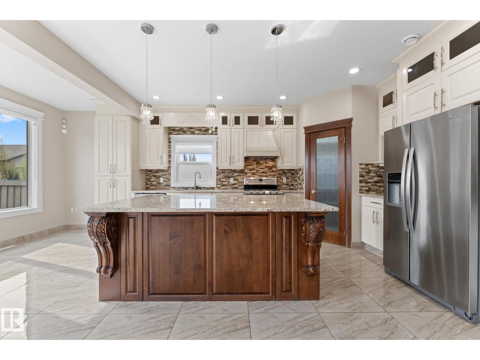 16543 132 ST NW - 23