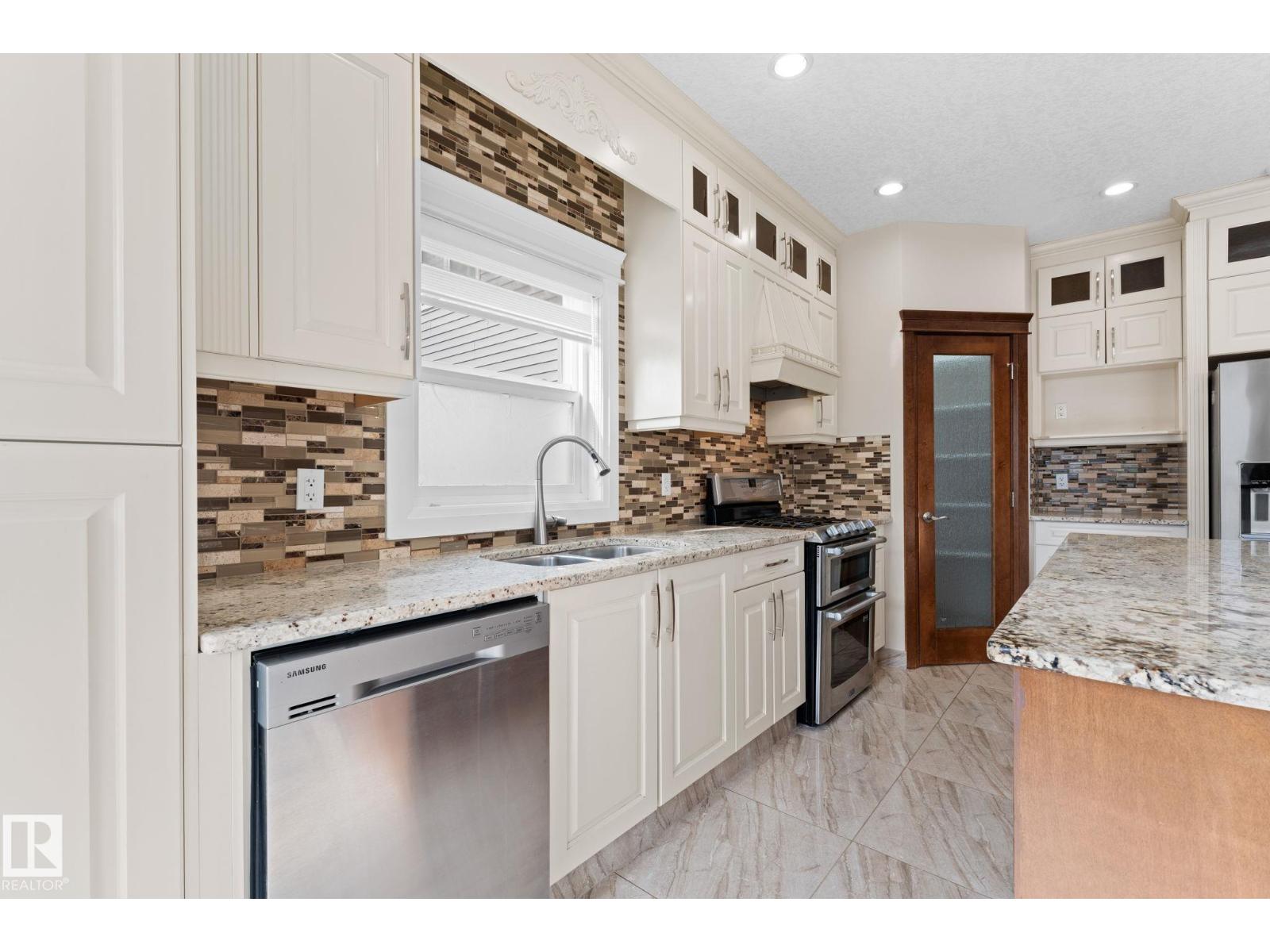 16543 132 ST NW - 24
