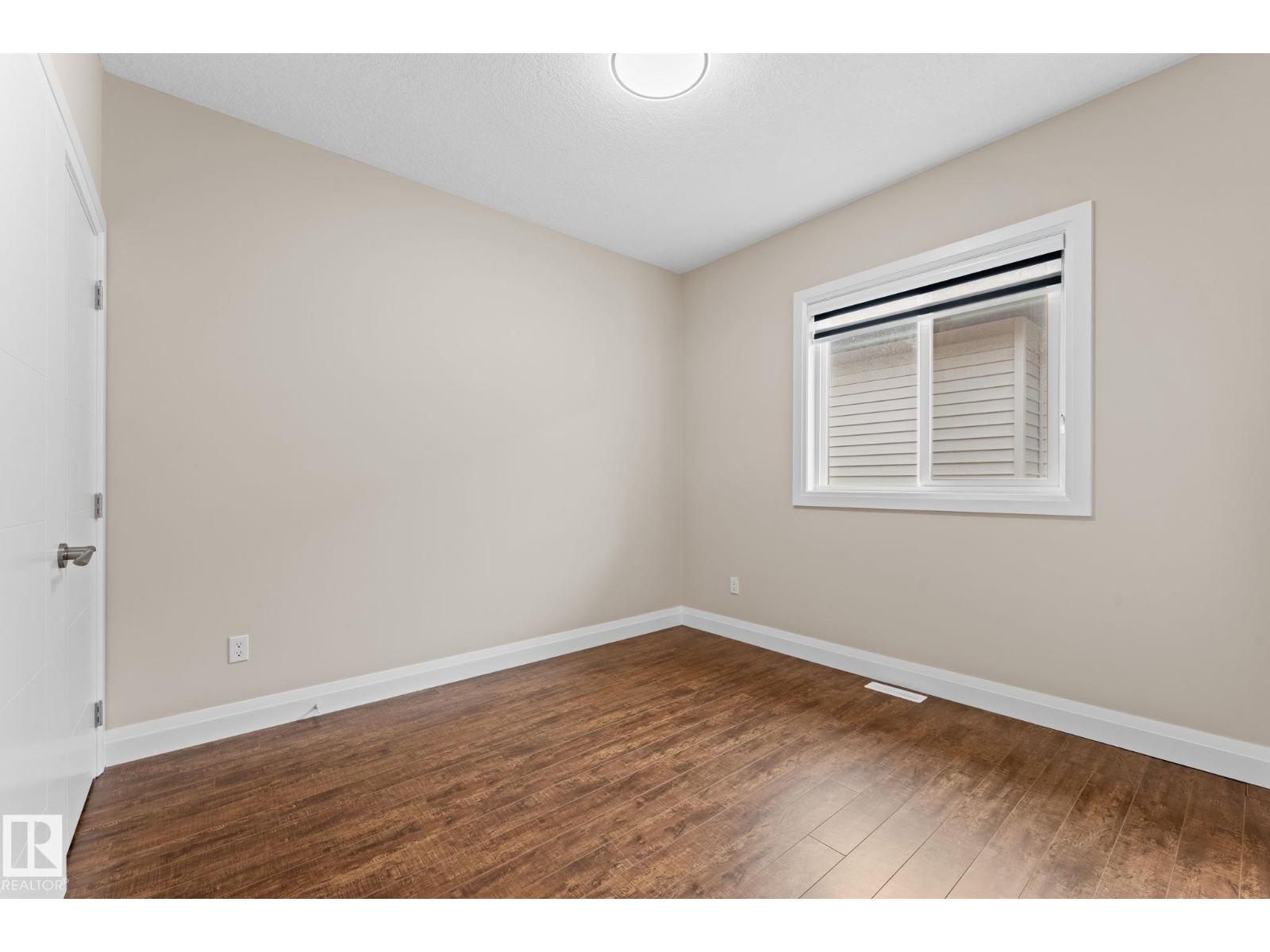 16543 132 ST NW - 32