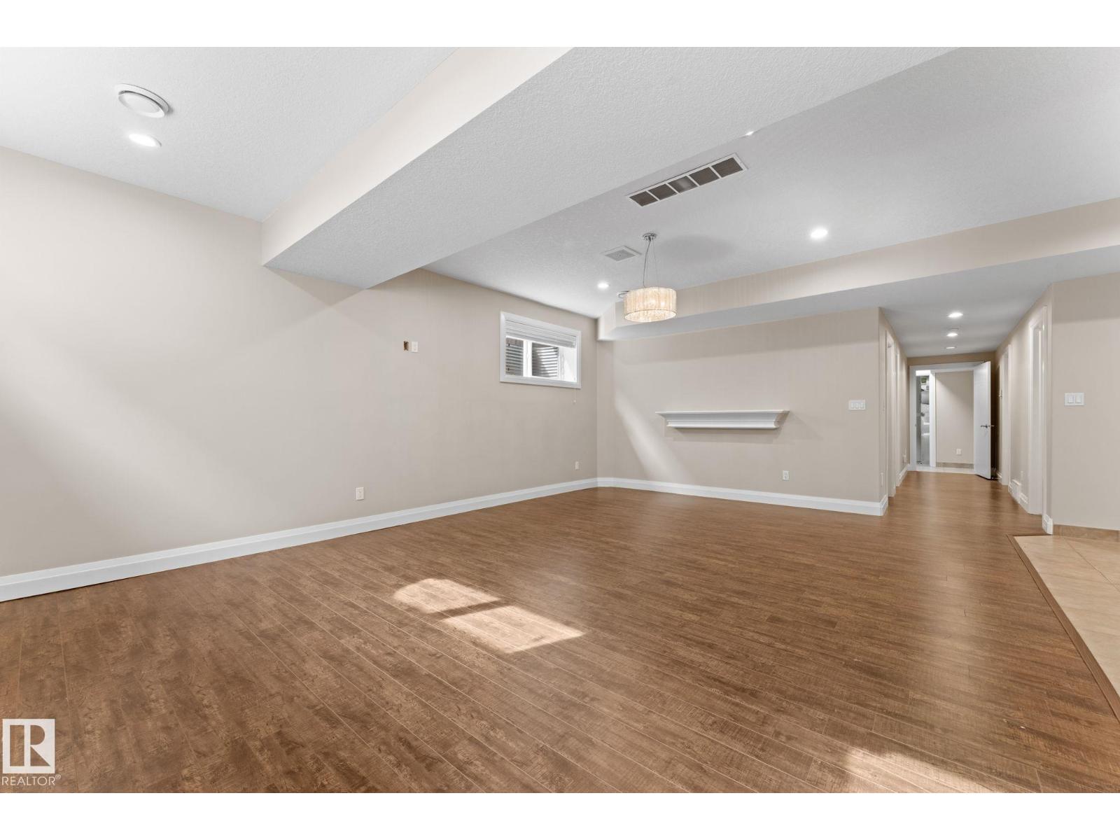 16543 132 ST NW - 55