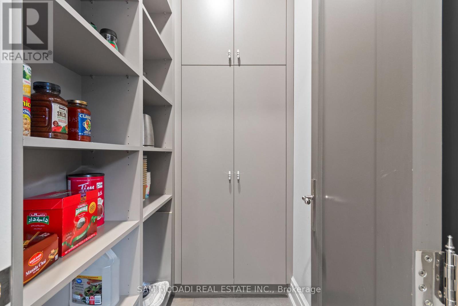 1134 WELWYN DRIVE - 21