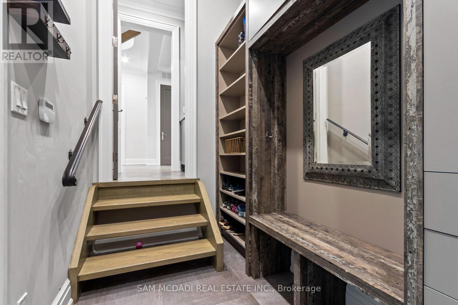 1134 WELWYN DRIVE - 22
