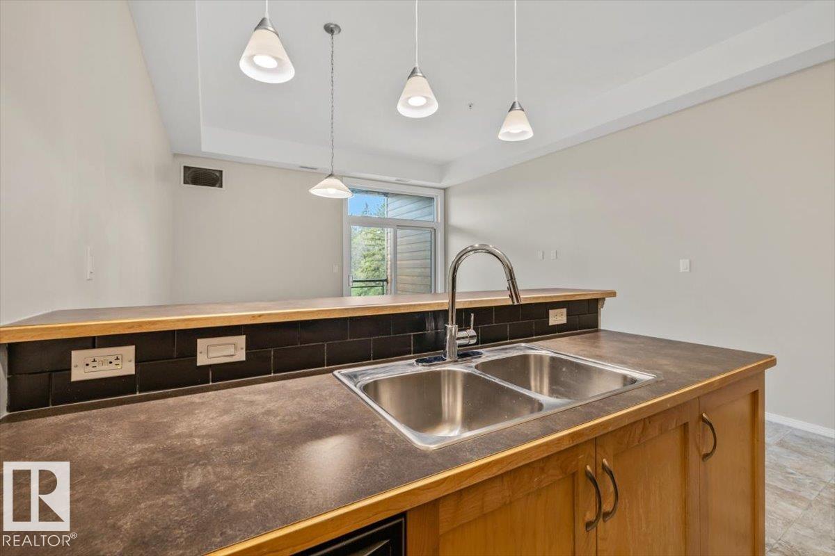#228 10531 117 ST NW - 11