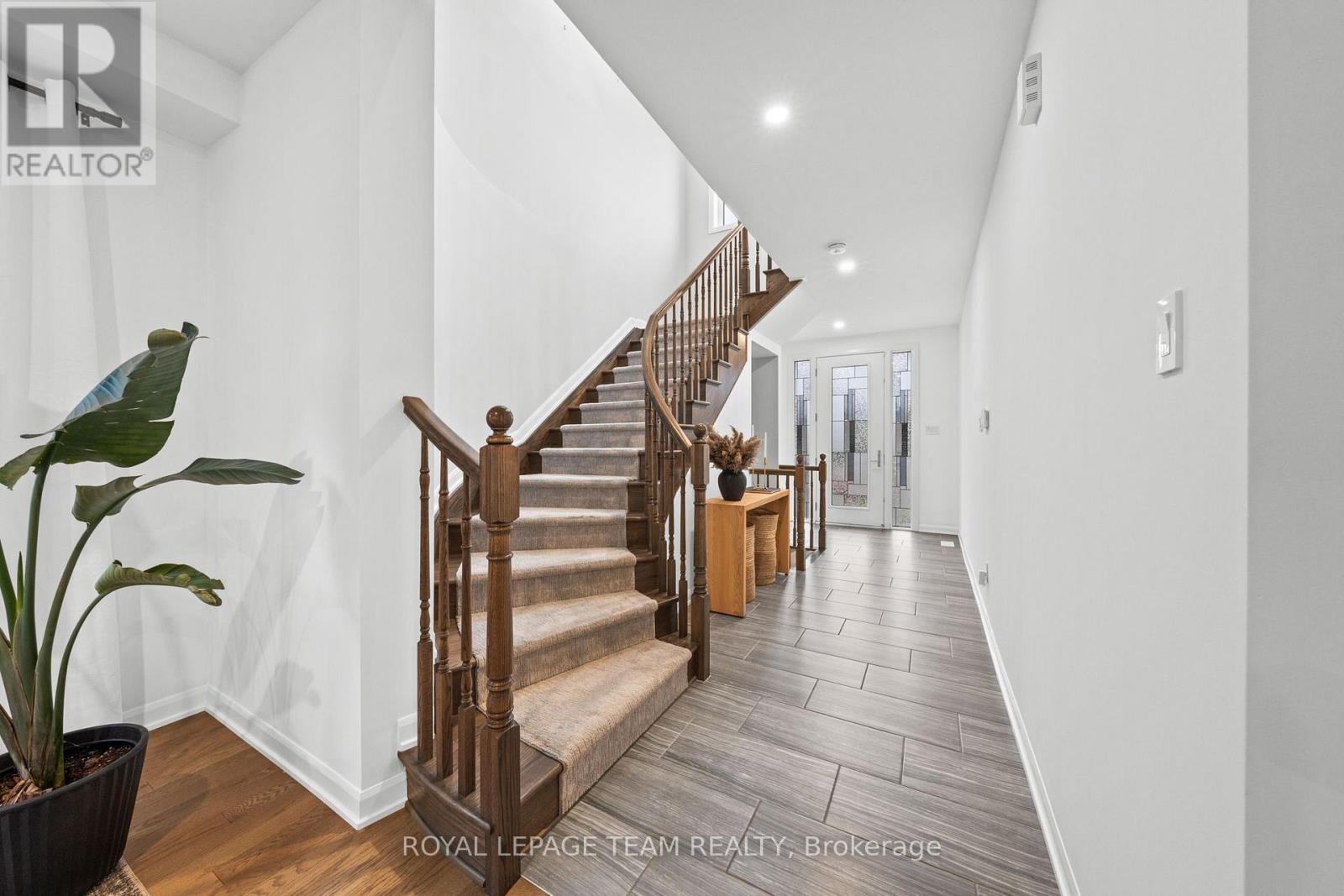 1007 OFFLEY ROAD - 22