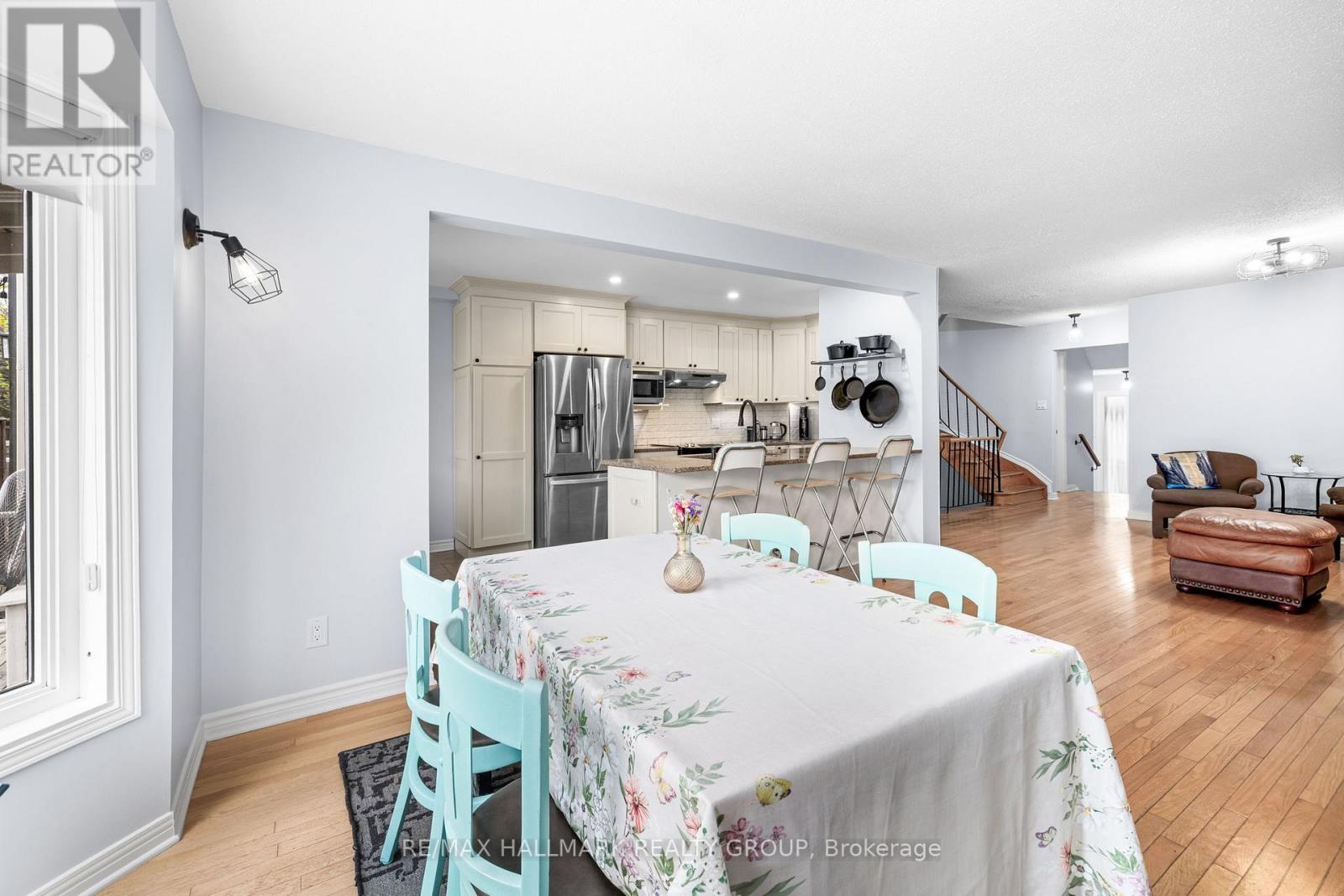 54 FIRESIDE CRESCENT - 12