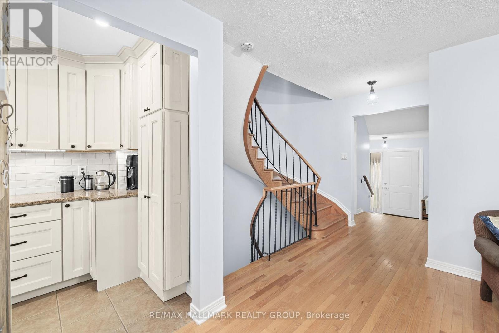 54 FIRESIDE CRESCENT - 16