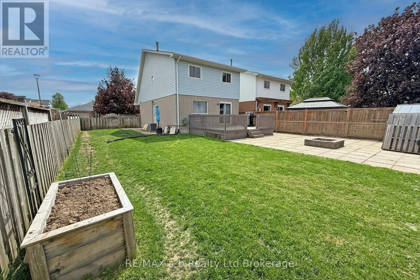 169 DIEFENBAKER DRIVE - 44