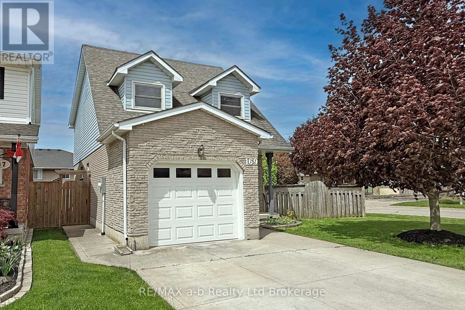 169 DIEFENBAKER DRIVE - 6