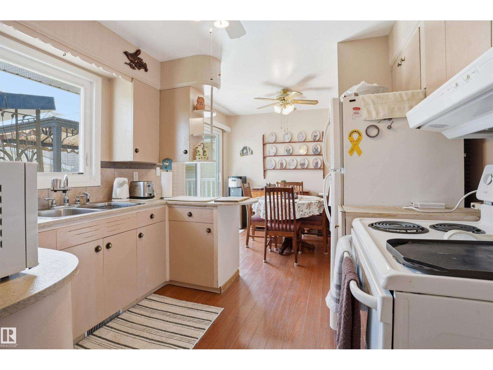 10943 149 ST NW - 11