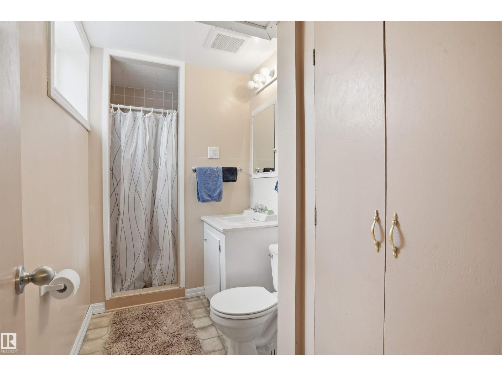 10943 149 ST NW - 20