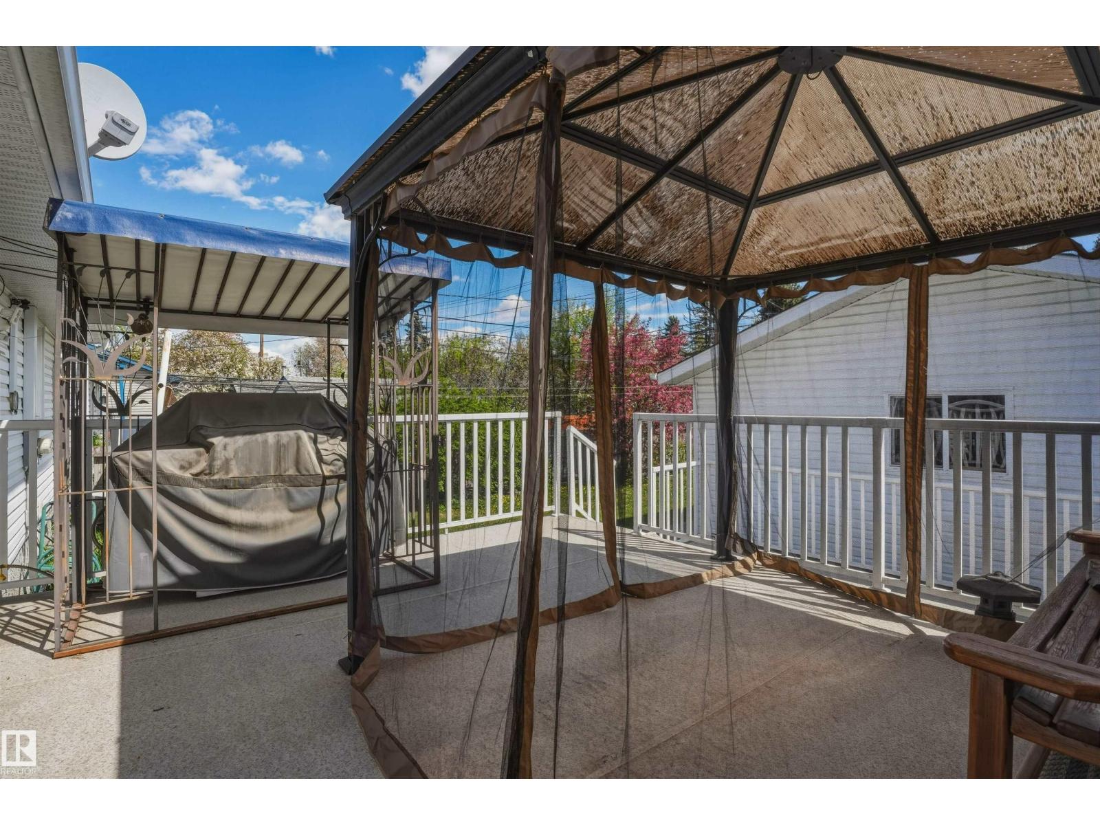 10943 149 ST NW - 24