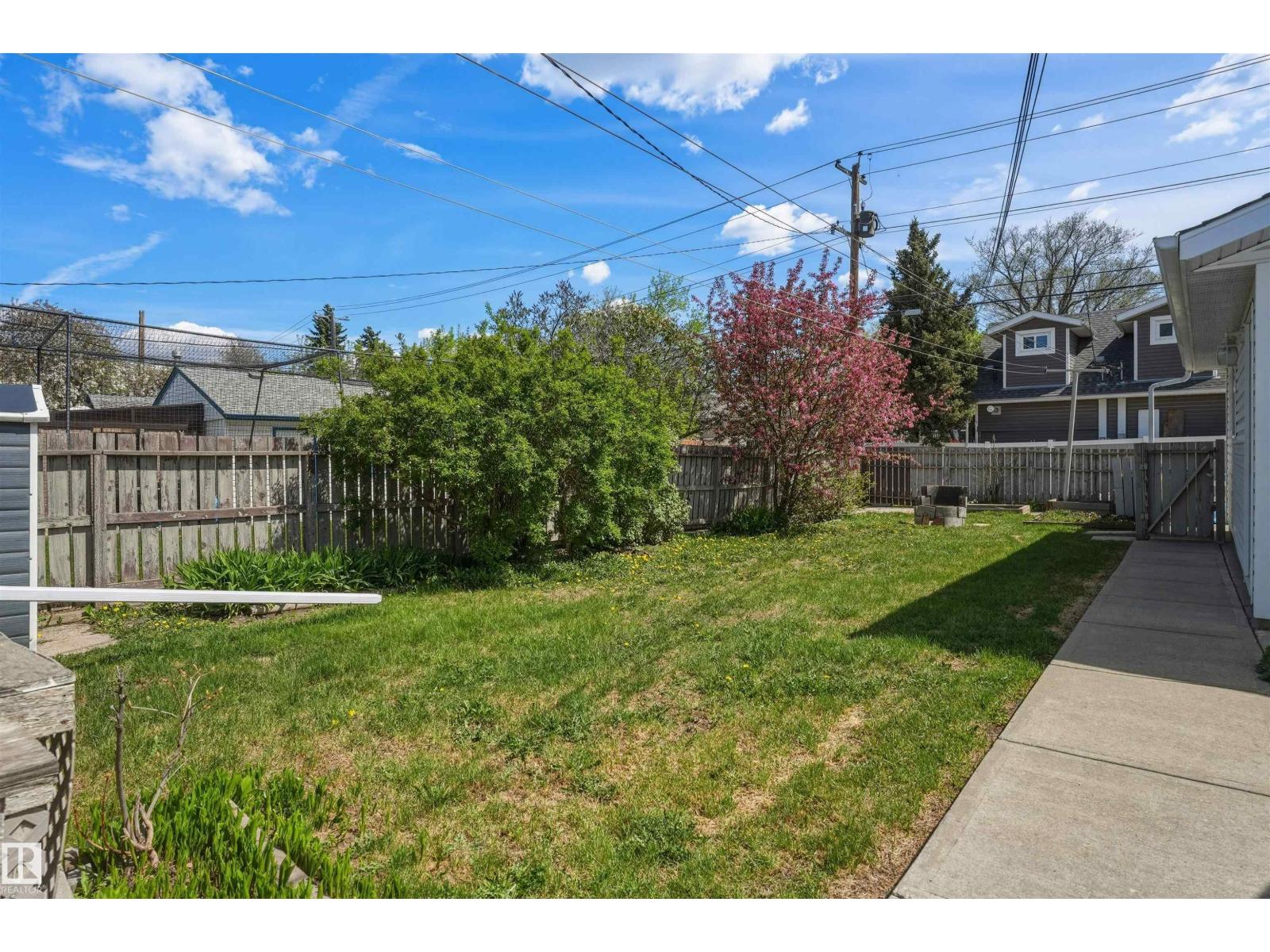 10943 149 ST NW - 25