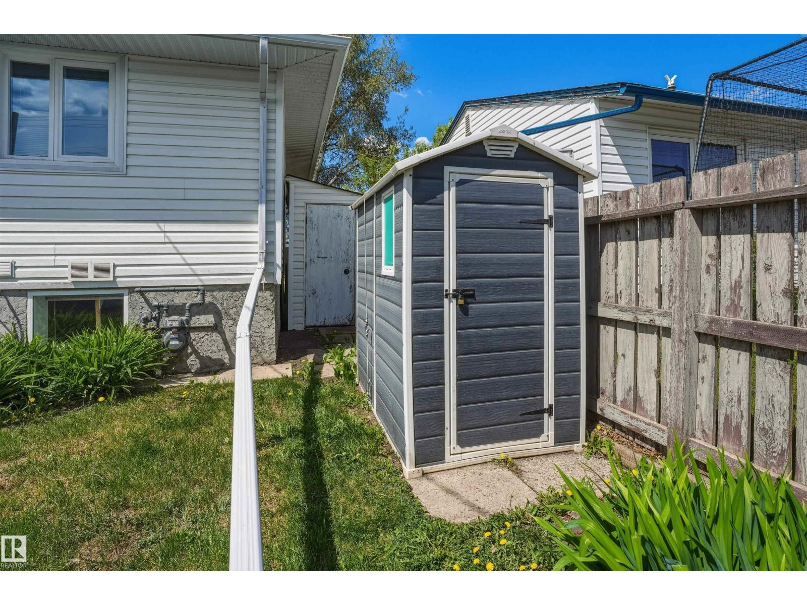 10943 149 ST NW - 27