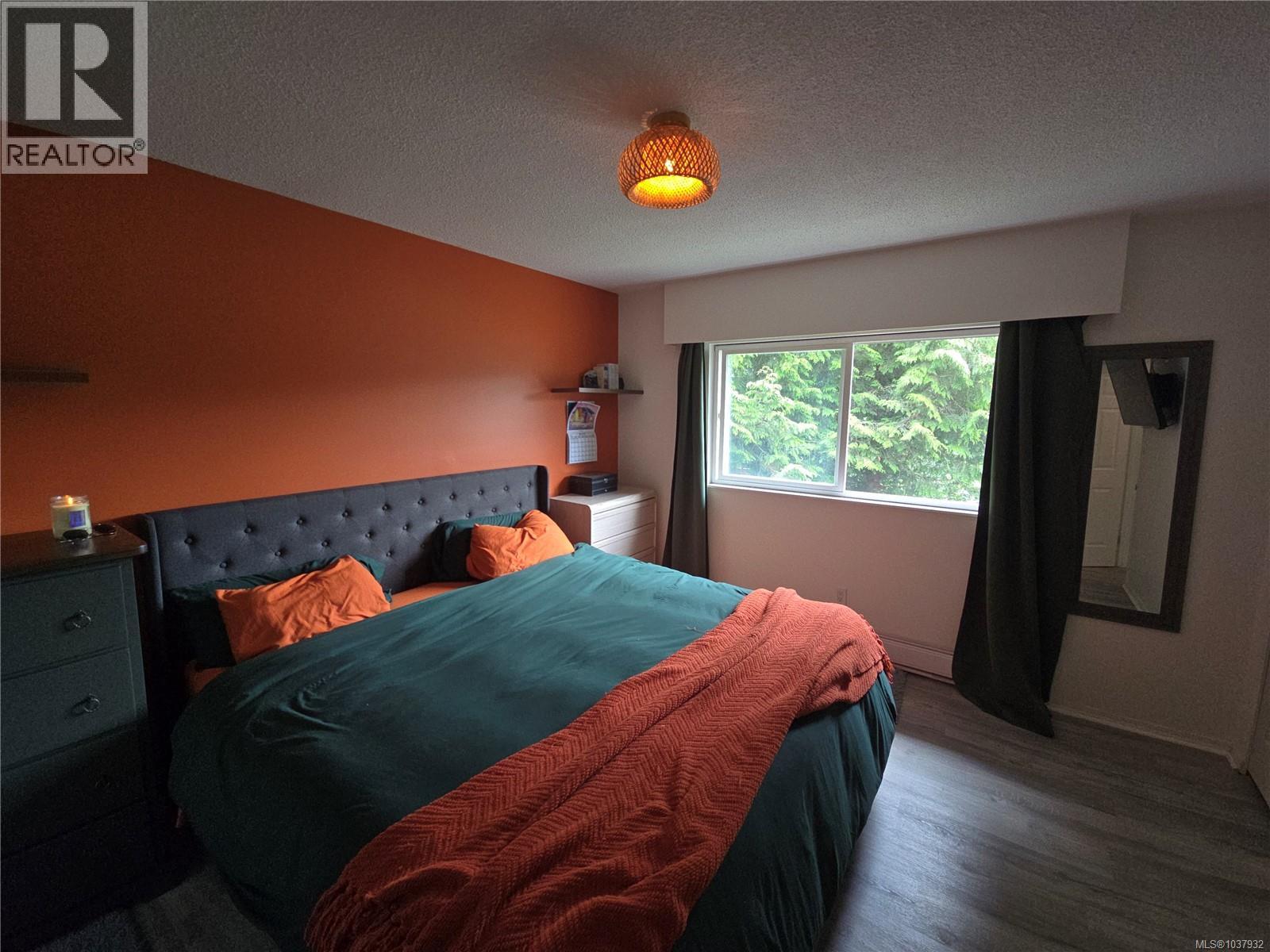 A 9477 Scott St, Port Hardy
