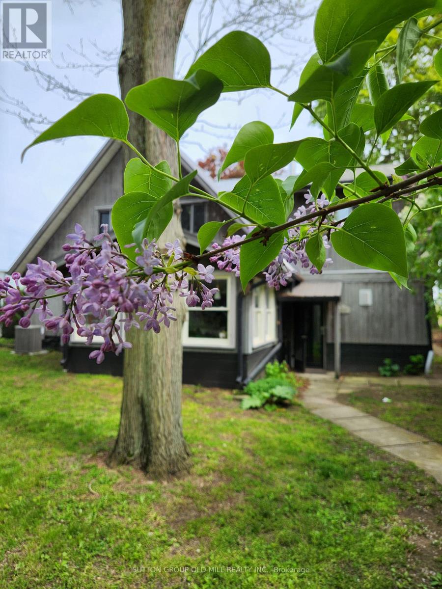 25 LAKESHORE ROAD W - 42