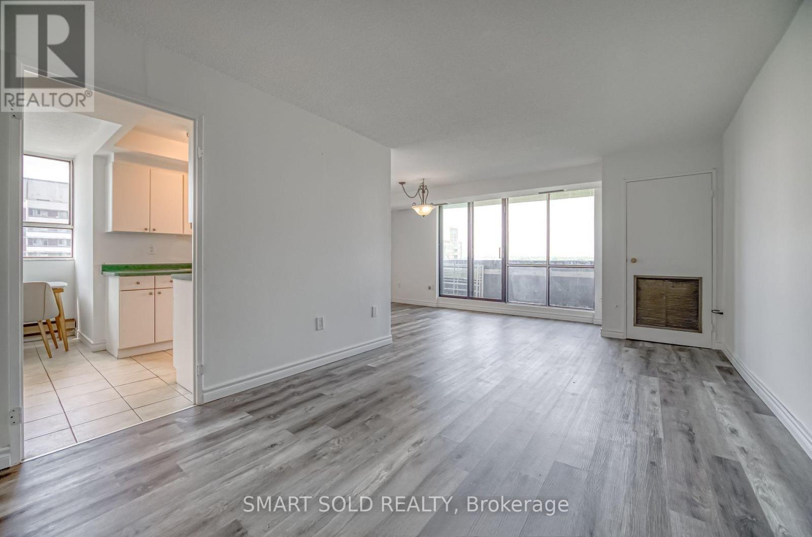 #1009 10 STONEHILL COURT - Image 3