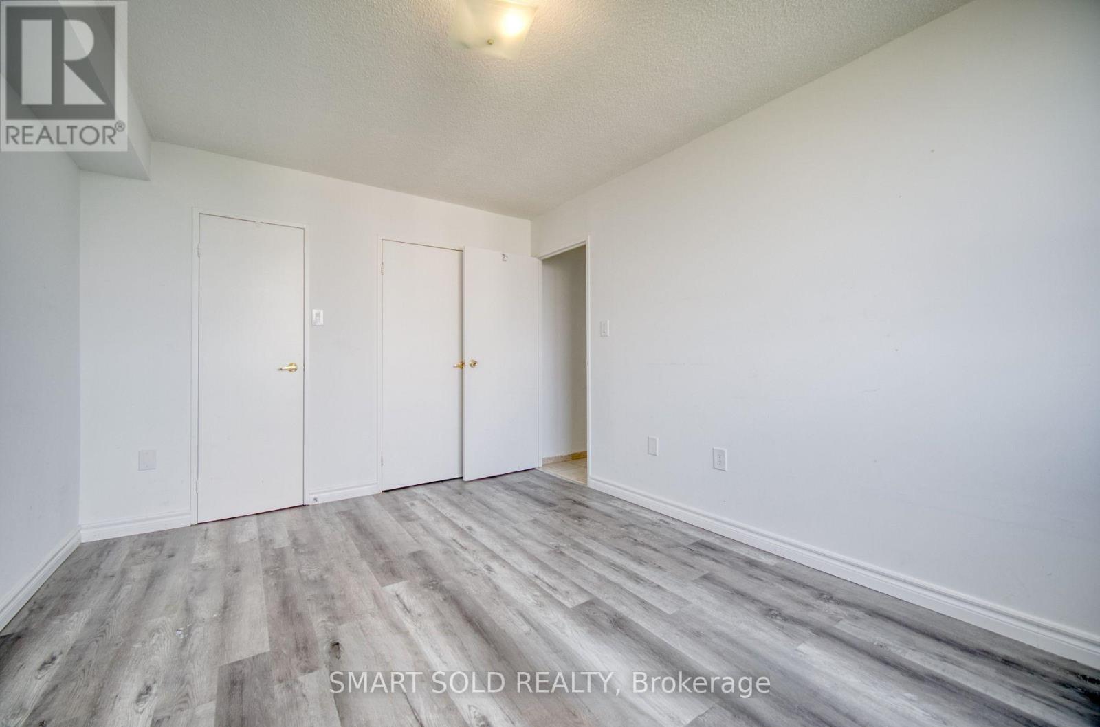 #1009 10 STONEHILL COURT - 6