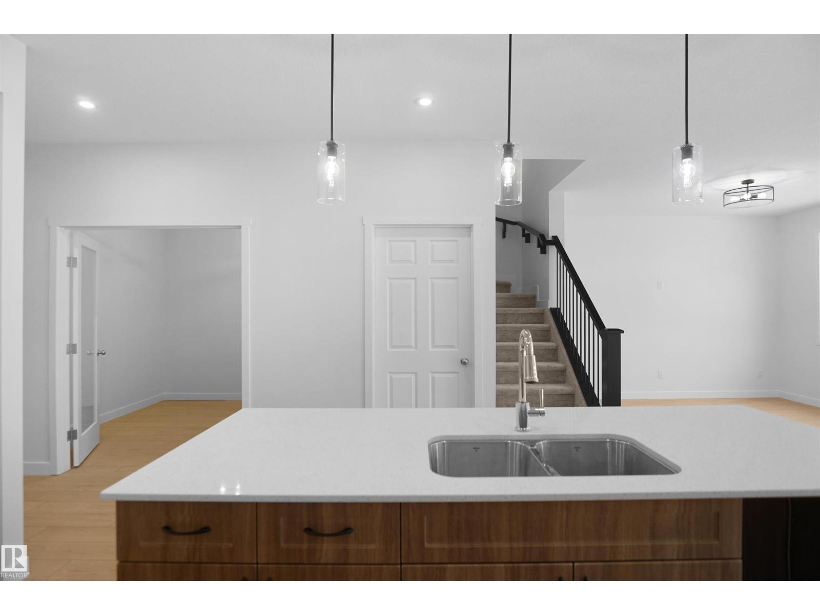 6343 175 AV NW - 16